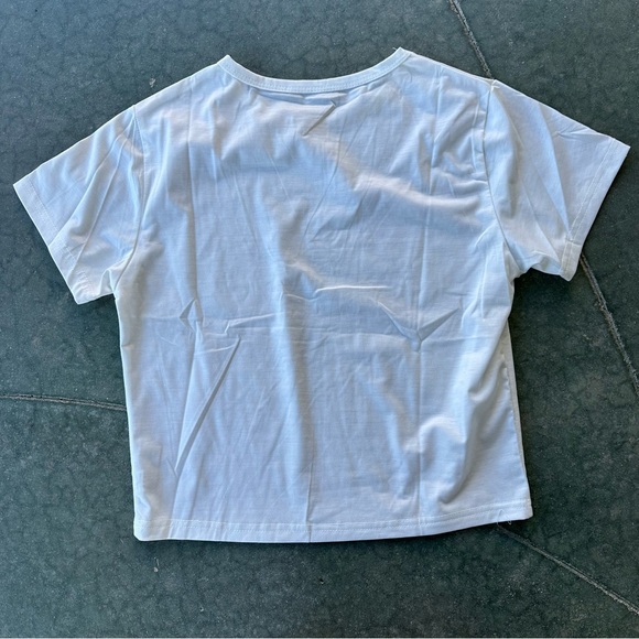White seashell t-shirt - Picture 2 of 2